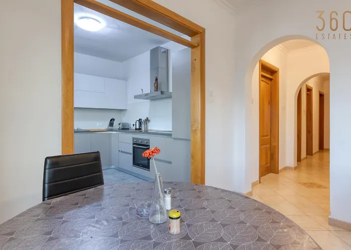 Stylish & Cosy 2br In The Heart Of St' Julians By 360 Estates