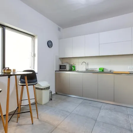 Stylish & Cosy 2br In The Heart Of St' Julians By 360 Estates 아파트 Saint Julian's