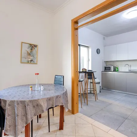 Stylish & Cosy 2br In The Heart Of St' Julians By 360 Estates * Saint Julian's
